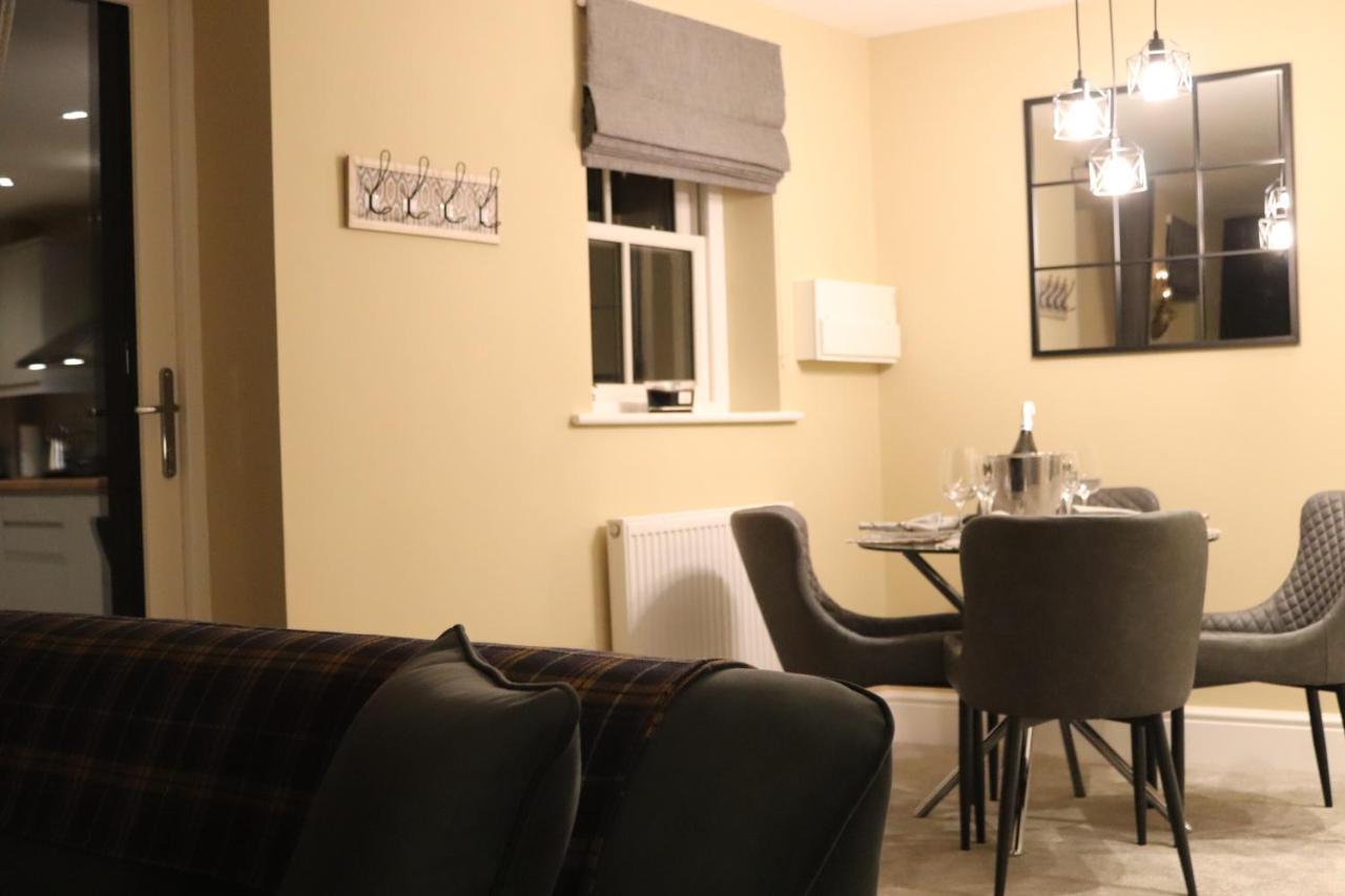 Canal View Cottage With Log Fire & Parking Blisworth Esterno foto