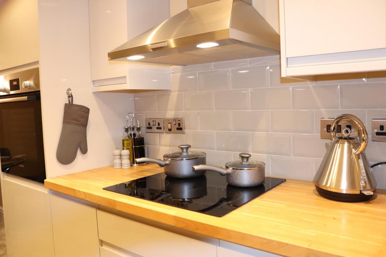 Canal View Cottage With Log Fire & Parking Blisworth Esterno foto